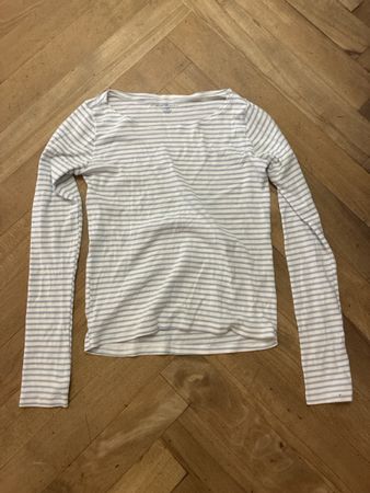 Brandy Melville long sleeve shirt white blue striped
