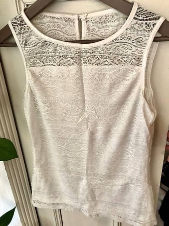 Schulterfreies Top mit Spitze, weiss