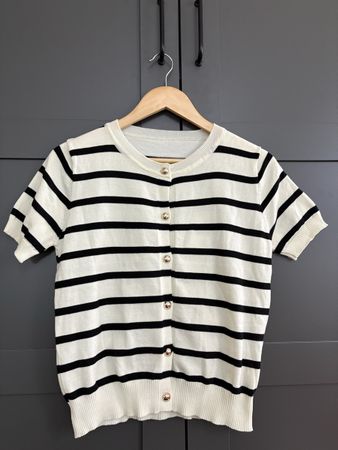 Damen Strickshirt kurz weiss schwarz gestreift Zustand gut