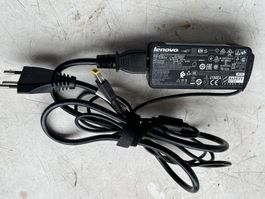 Lenovo Ladegerät