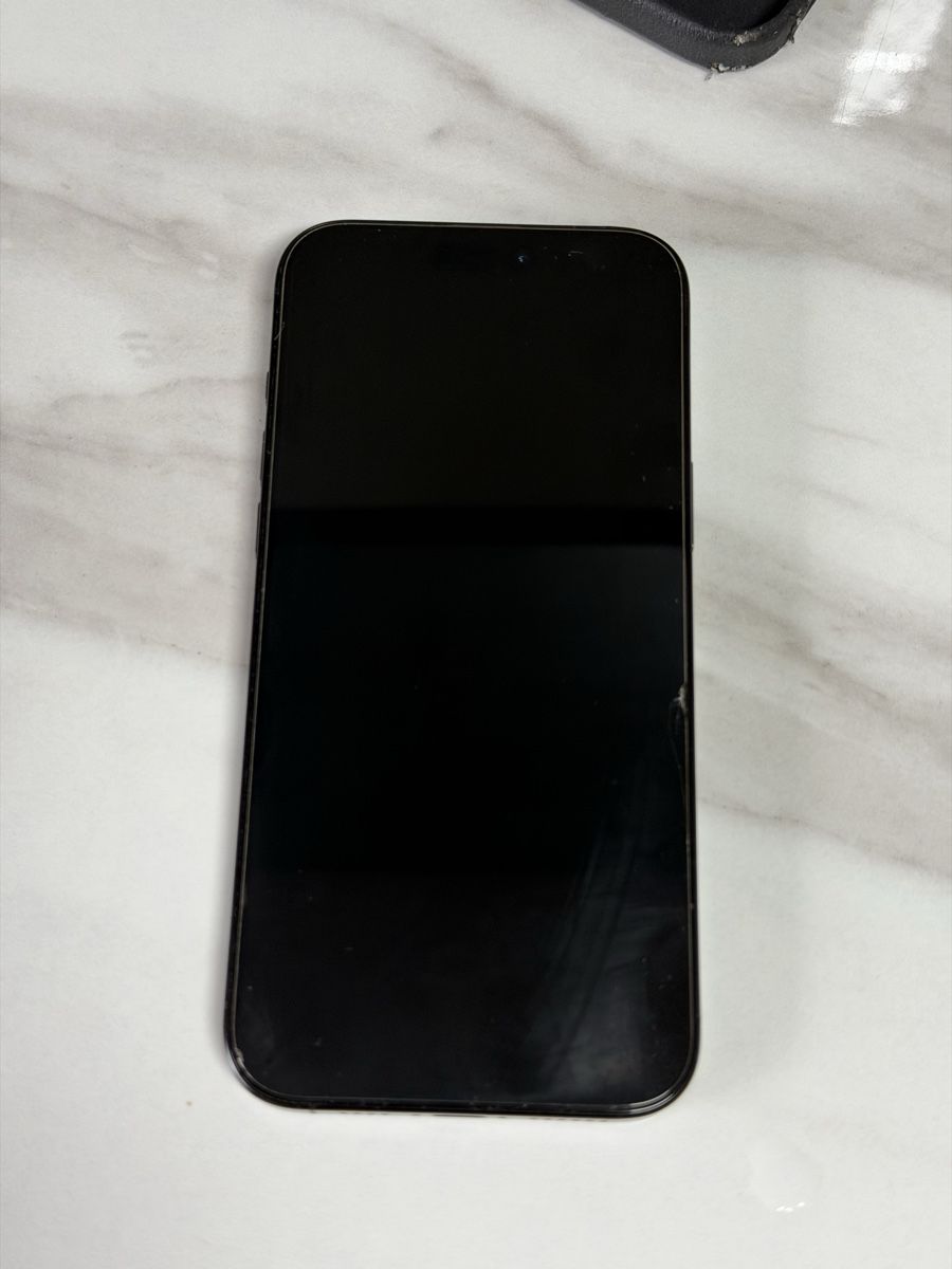 Apple Telefoni cellulari / Smartphones: iPhone 16 Pro Max 256 GB – Usato da Zürich venduto da pav_d5w6 3