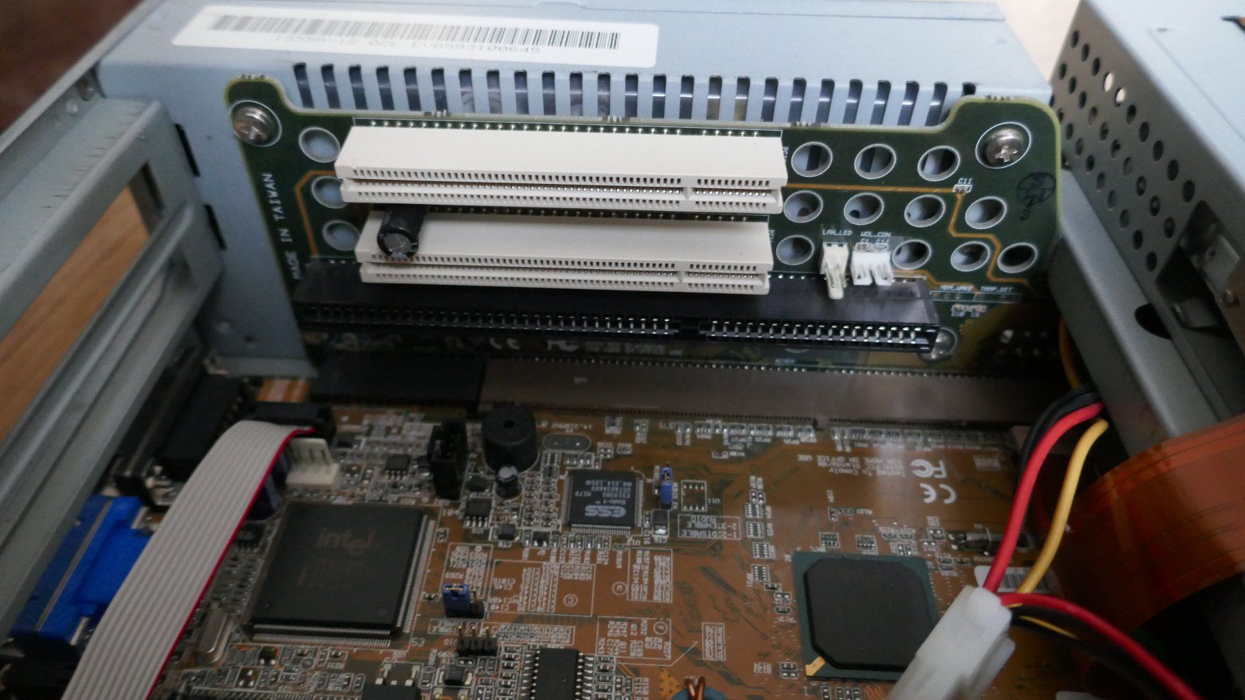 PCs: Alter Computer - Pentium 3 – D'occasion à Wenslingen par FairlightCMI 7
