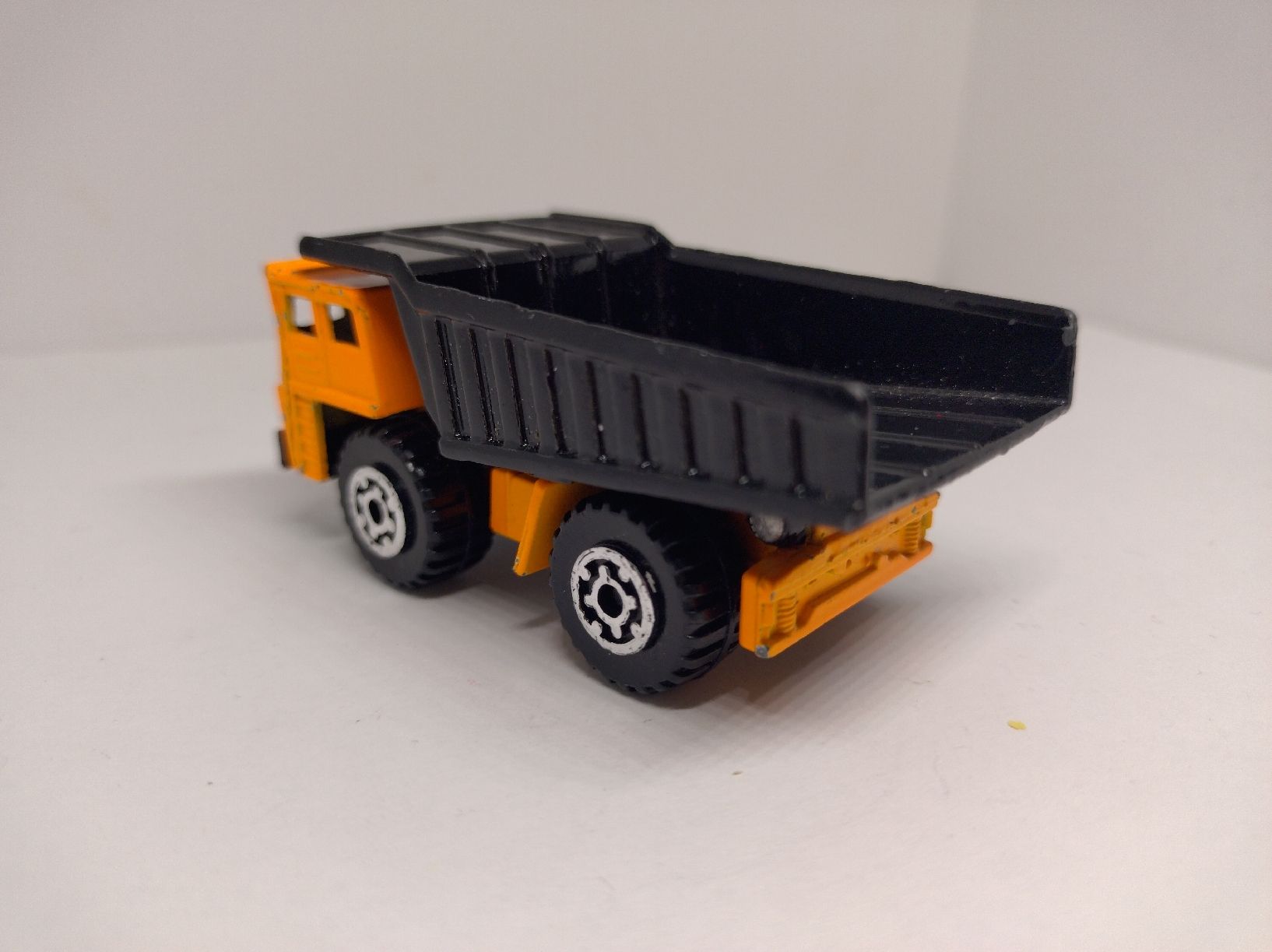 Matchbox Modellini d'auto: Matchbox, Dump Truck 1/140 – Usato da La Chaux-de-Fonds venduto da Pierrot8404 2