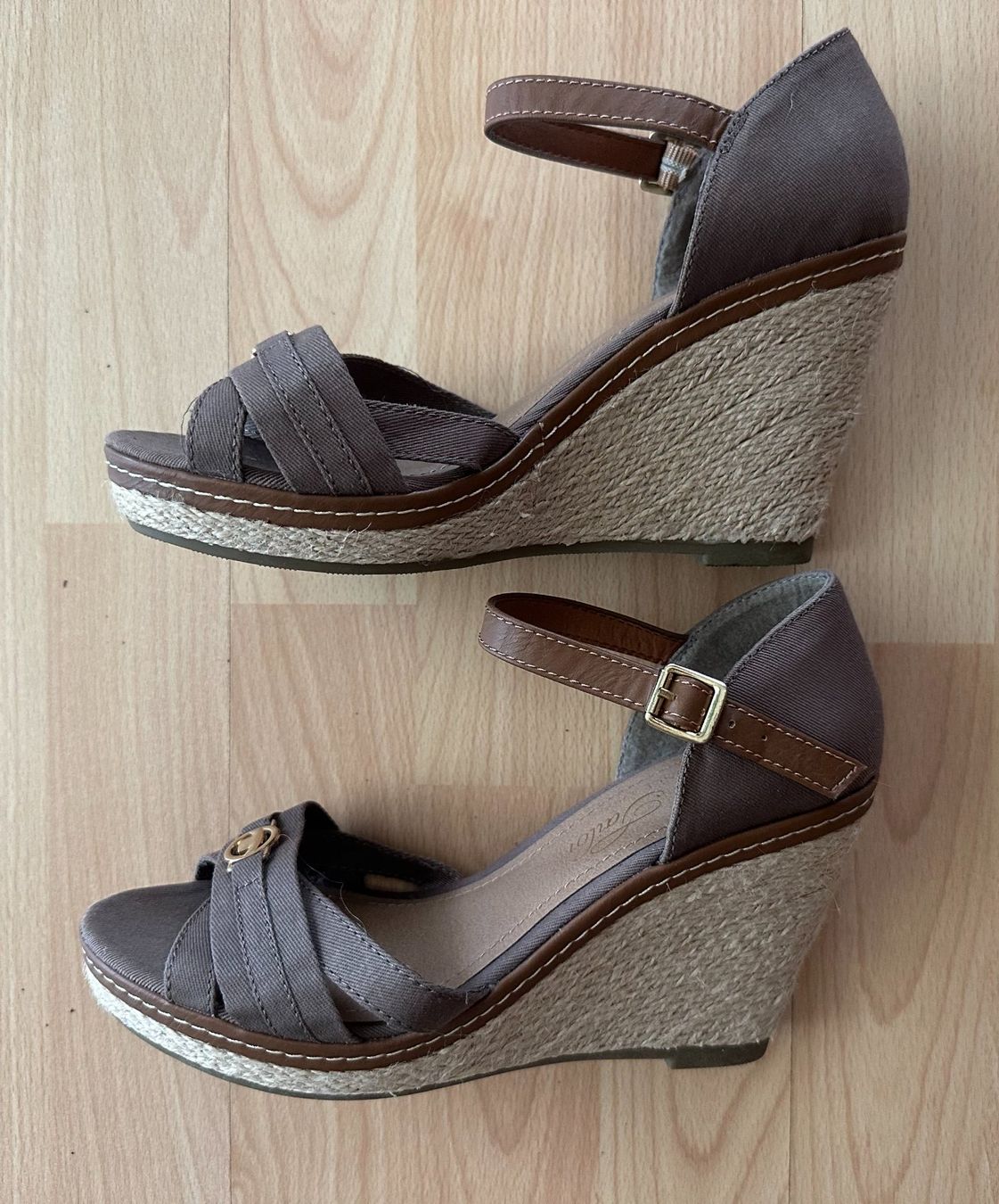 Tom Tailor Scarpe da donna: Sandaletten Plateau, Tom Tailor, Keilabsatz – Nuovo (secondo la descrizione) da Niederglatt ZH venduto da Polobunny 2
