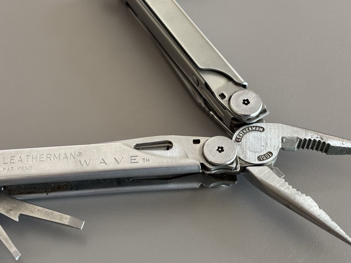 Leatherman Alle Werkzeuge: Outil multifonction Leatherman Wave  – Gebraucht aus Villeneuve VD von Alakazam 2