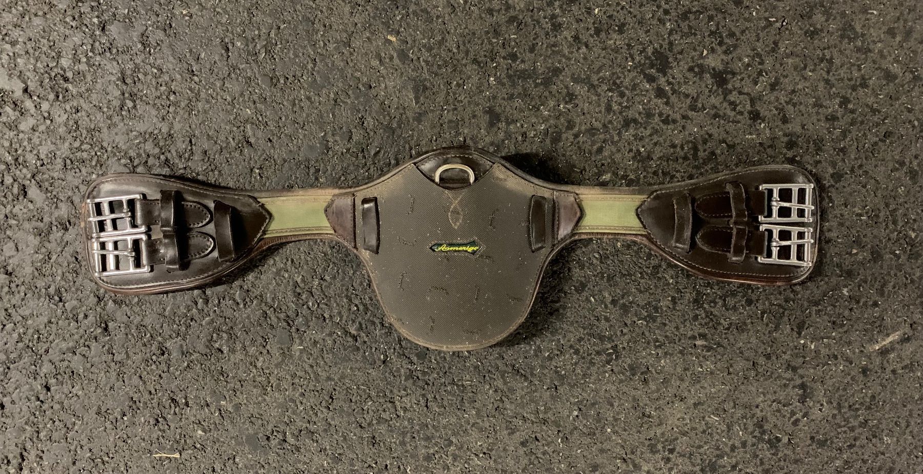 Selles, accessoires: Sattelgurt Amerigo braun 65cm – D'occasion à Jenins par lli_d9mk