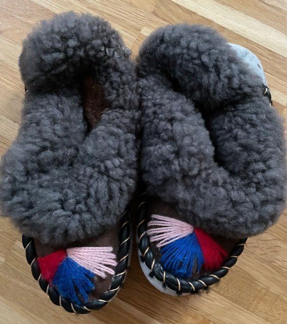 Scarpe da uomo: Lammfellfinken Gr. 36 – Nuovo (secondo la descrizione) da St. Gallen venduto da Martunia