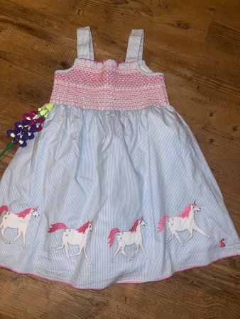 Helblaues Kleid mit Einhörnern Joules 104 - neuwertig