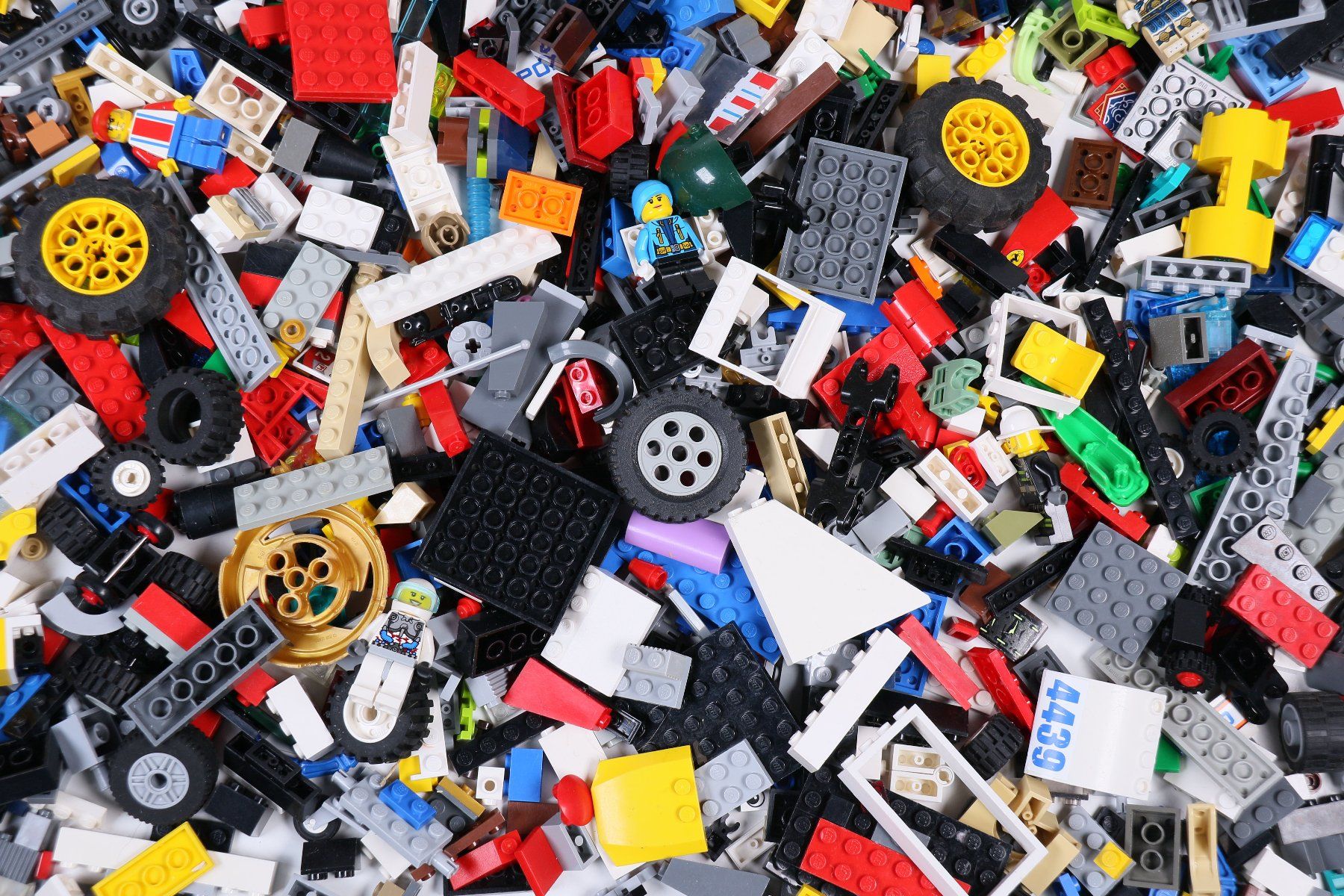 Lego Kit di costruzioni: 1.5 kg. Legoteile mit Minifiguren – Usato da Hettlingen venduto da Scholi99 1