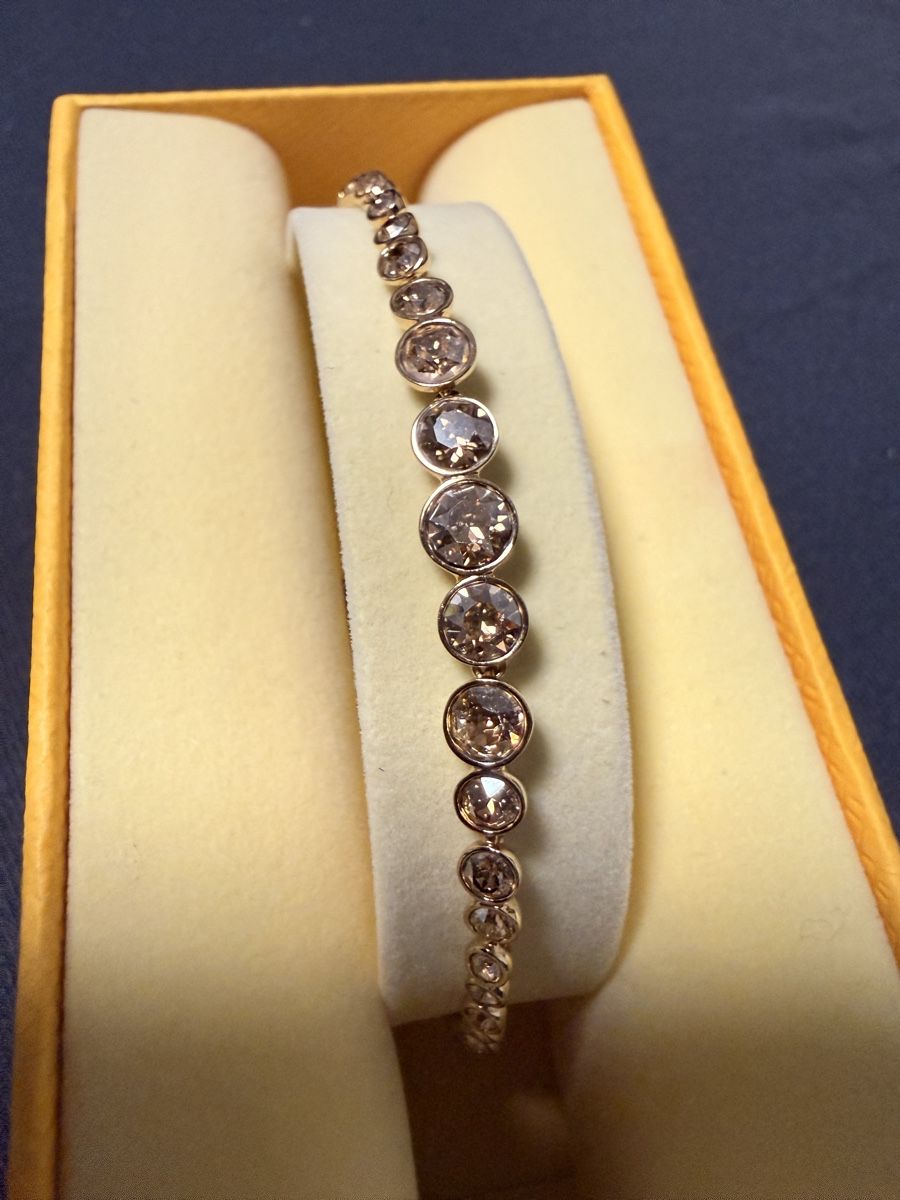 Swarovski Bracelets: Swarovski Armband – Neuf avec emballage d'origine à Schafisheim par jan_cb2f