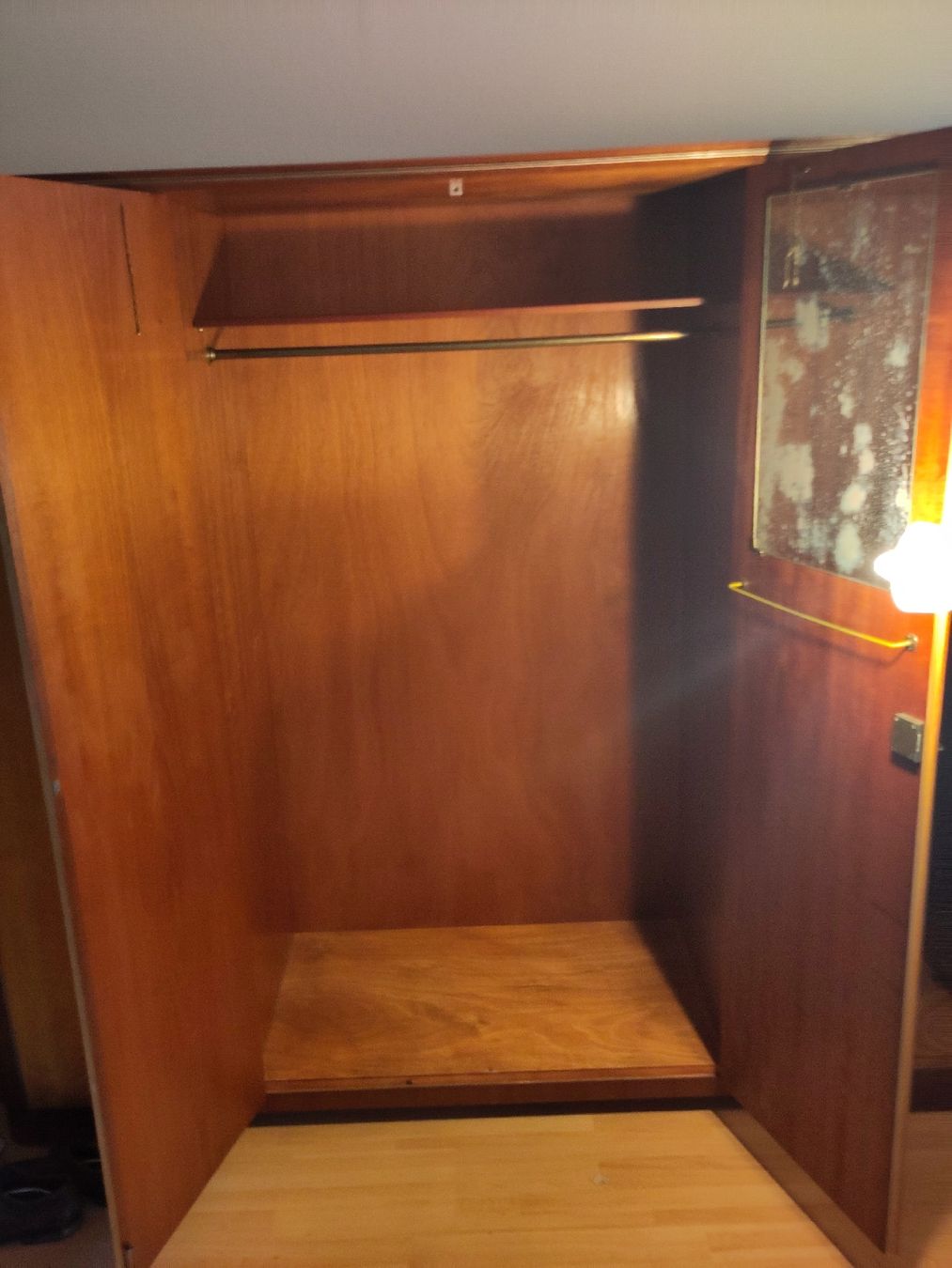 Schränke: Antiker Kleiderschrank – Gebraucht aus Zürich von net_xzy6 2