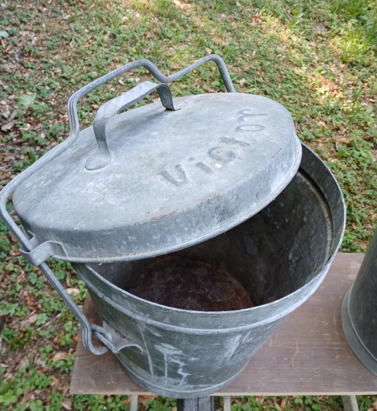 Sonstiges für Haushalt & Wohnen: div. Zinkeimer, u.a. Eimer mit Deckel und Kohleneimer – Gebraucht aus Bilten von Archiv55 3