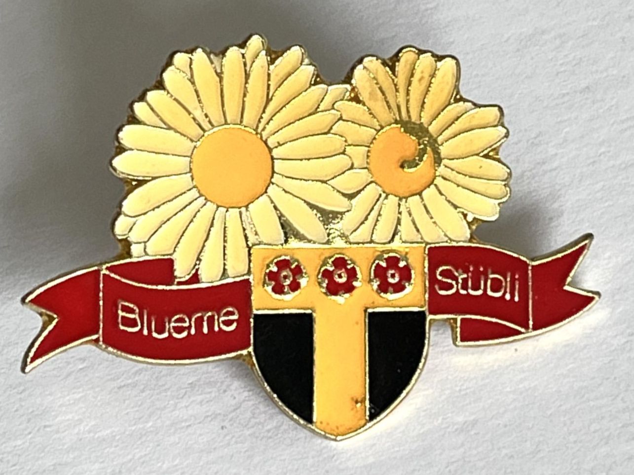 Placchette & Badge: Pin Blumen Bluemestübli – Usato da Kriens venduto da TSCH1