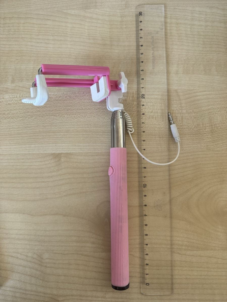 Treppiedi & Teste: Selfie stick  – Usato da Denens venduto da sar_5wlm 1