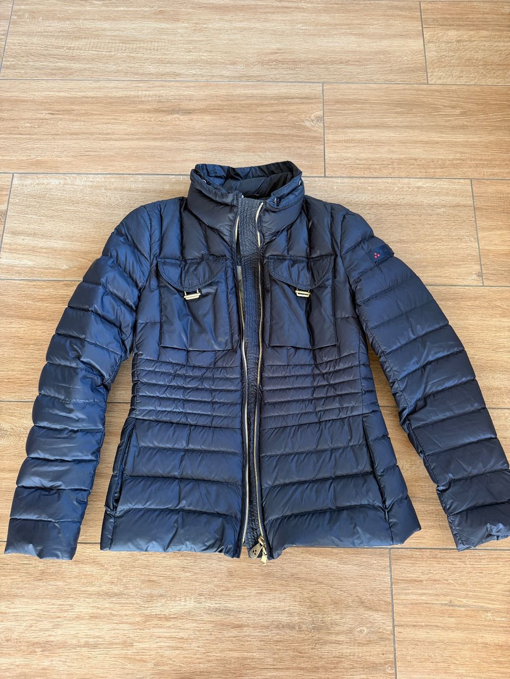 Peuterey Jacken: Peuterey Daunenjacke Damen – Gebraucht aus Wädenswil von Alice_style