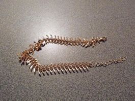 Fusskette goldfarbig, Fächermuster