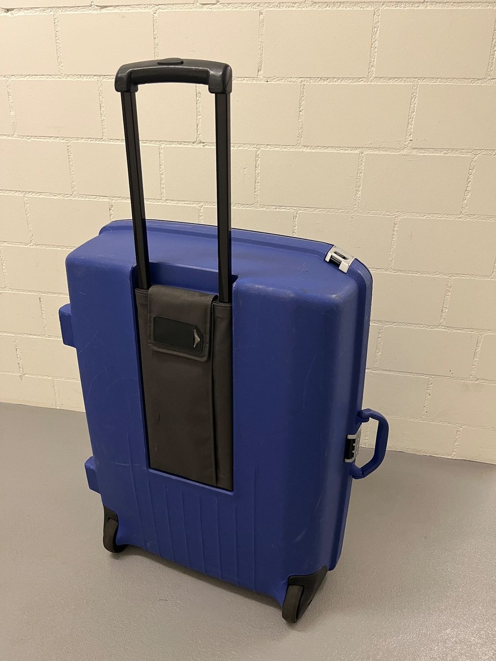 Samsonite Valigie: Top Samsonite Hartschalenkoffer blau – Usato da Schaffhausen venduto da Marlies777 1