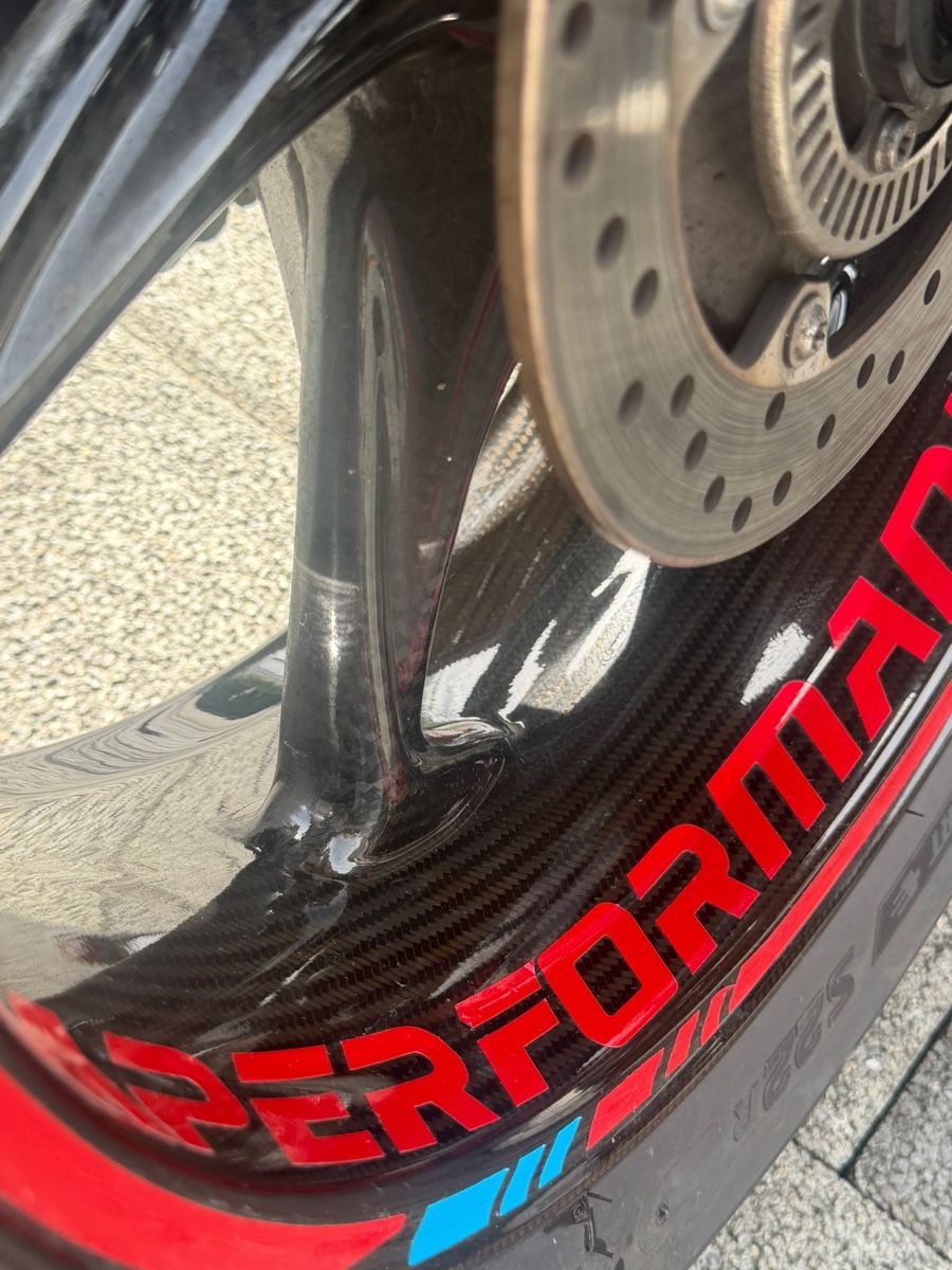 BMW Strada: BMW S1000RR M PAKET – Usato da Boswil venduto da alo_k55l 5
