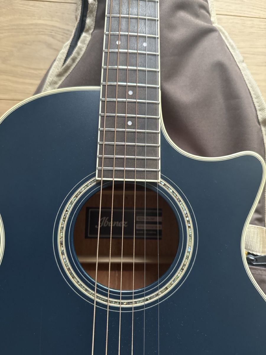 Ibanez Strumenti musicali: Ibanez Acoustic Gitarre mit Tasche – Nuovo (secondo la descrizione) da Bern venduto da U2000 2