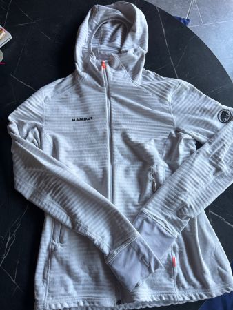 pull à capuche Mammut blanc