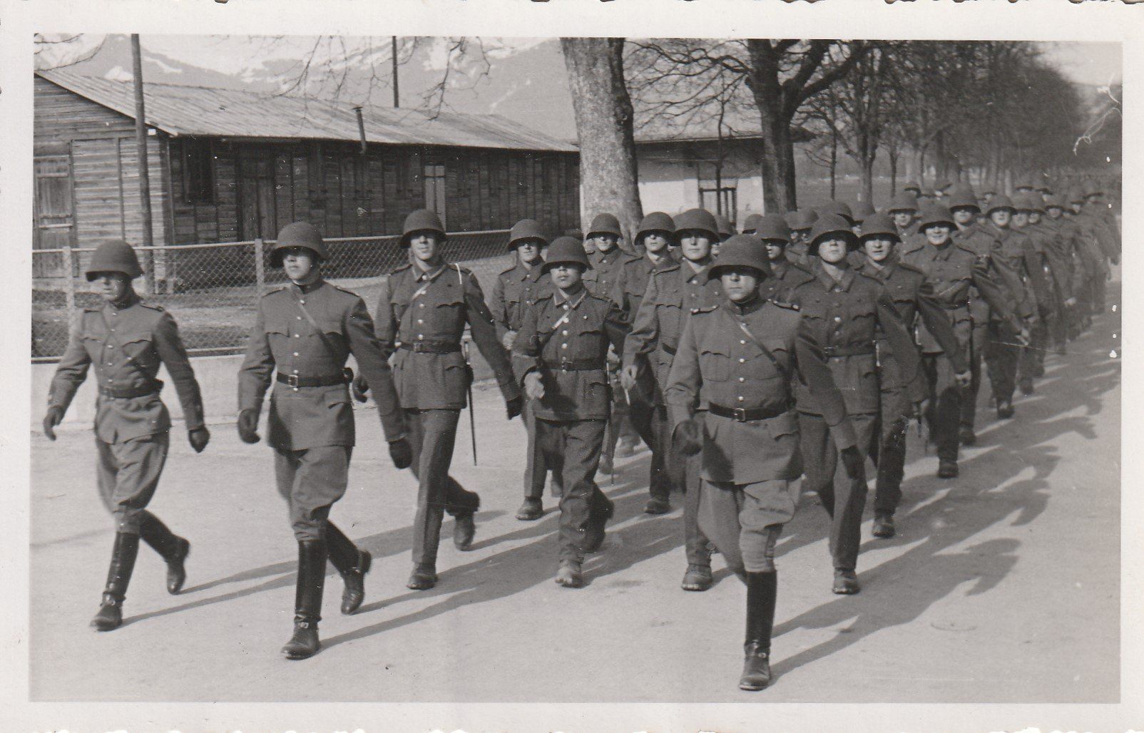 Cartoline postali: Militär- Schweiz – Usato da uttwil venduto da Koehlerfred