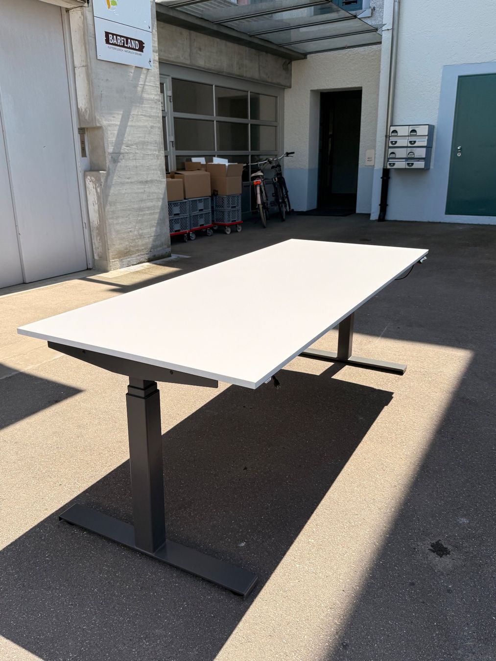 Tische: Höhenverstellbarer Tisch – Gebraucht aus Uster von smartworker 2