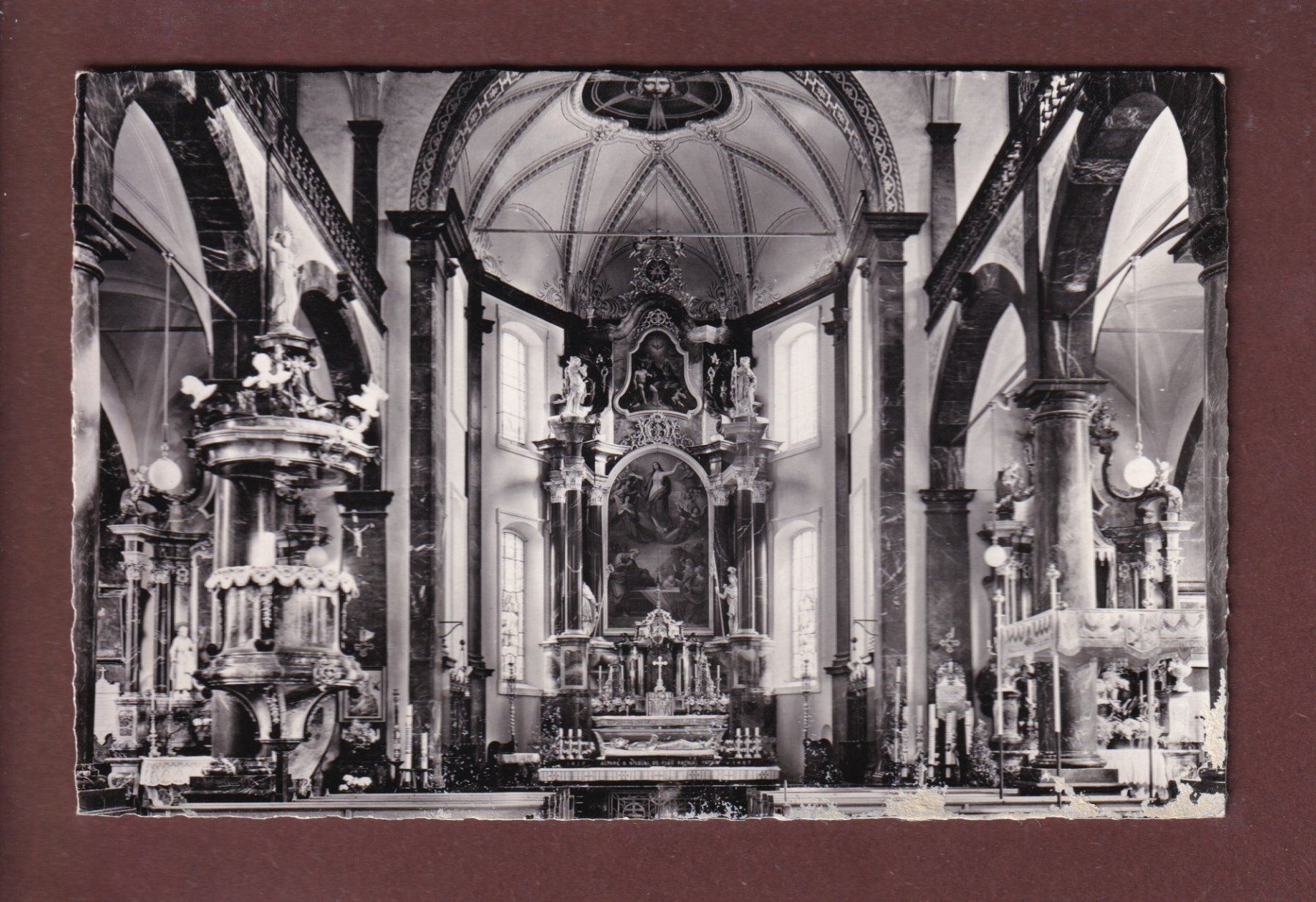 Cartoline postali: SACHSELN - Inneres der Wallfahrtskirche – Usato da Pully venduto da nicecards