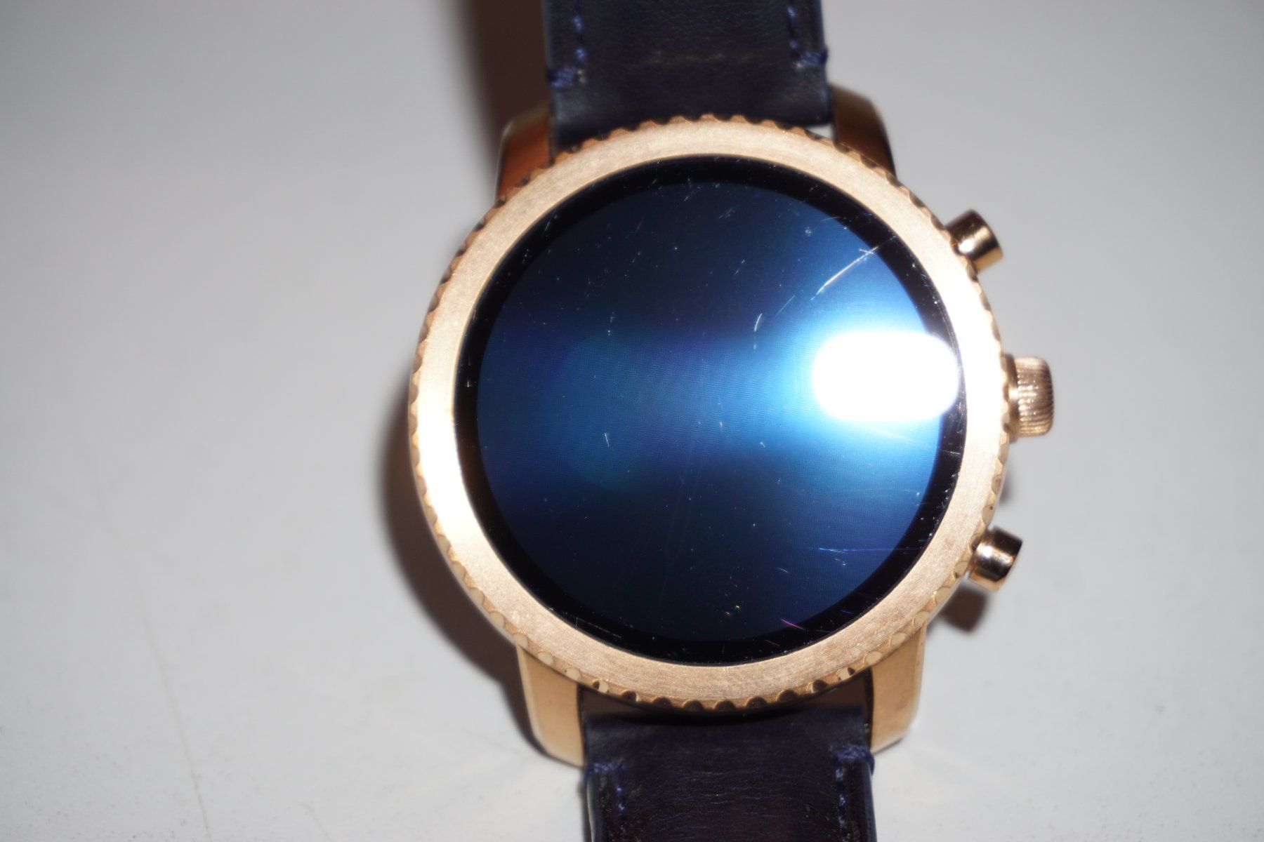 Fossil Smartwatch: Fossil Q Explorist  Smartwatch 44mm - Top – Gebraucht aus Basel von David25 9