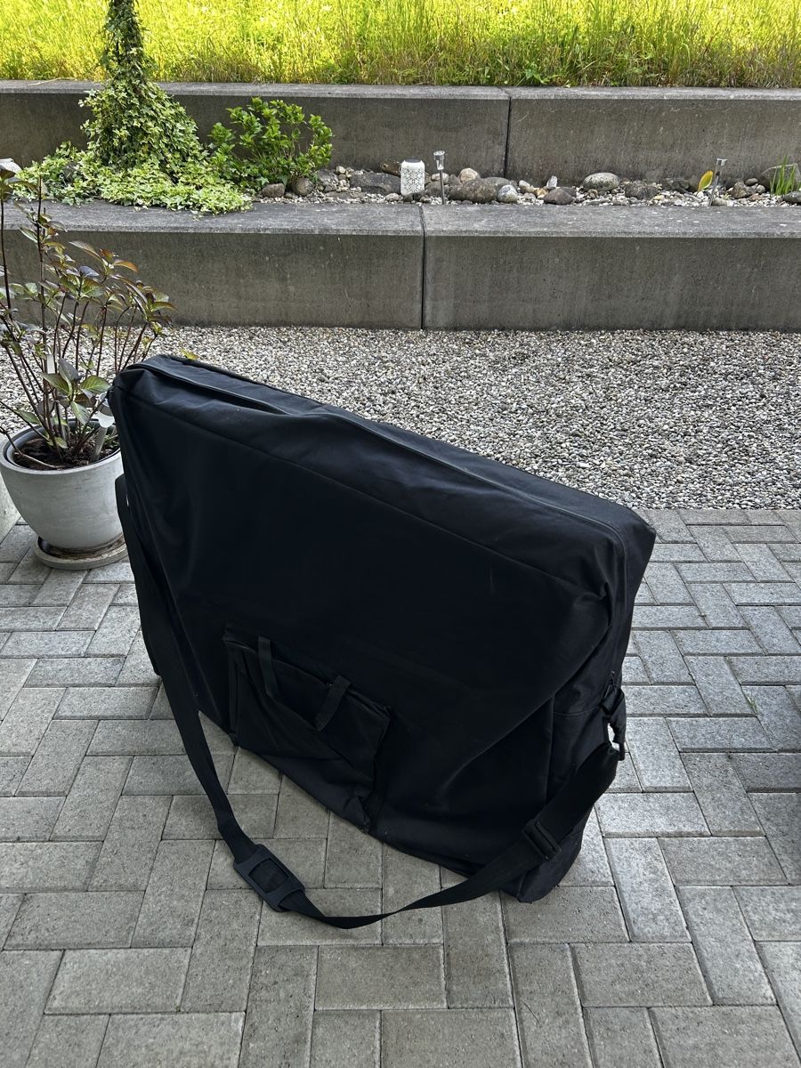 Fauteuils de soin: Massageliege – D'occasion à Winterthur par BMW440 1