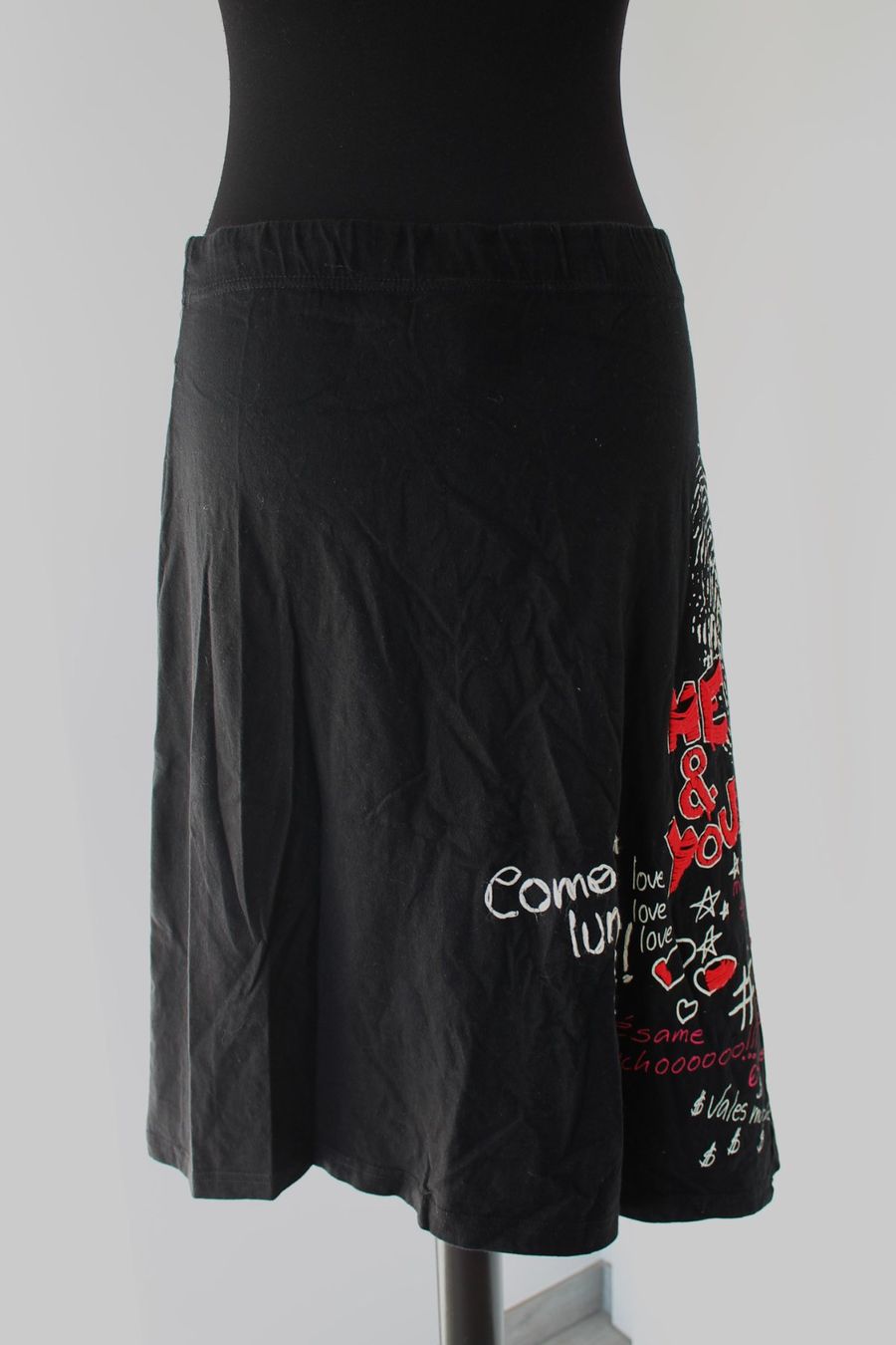 Desigual Gonne: Jupe DESIGUAL taille L – Usato da Chez-le-Bart venduto da jasse 1
