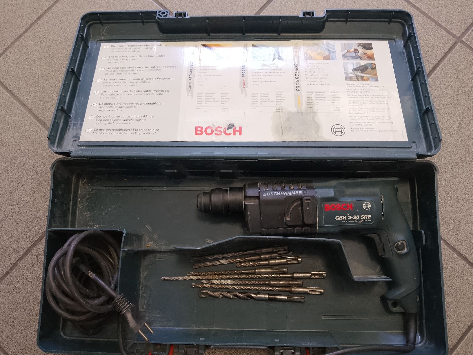 Bosch Bohrmaschinen: Bosch Professional Boschammer mit Koffer und Bohrer  – Gebraucht aus Biel/Bienne von Vintage-timearts 4