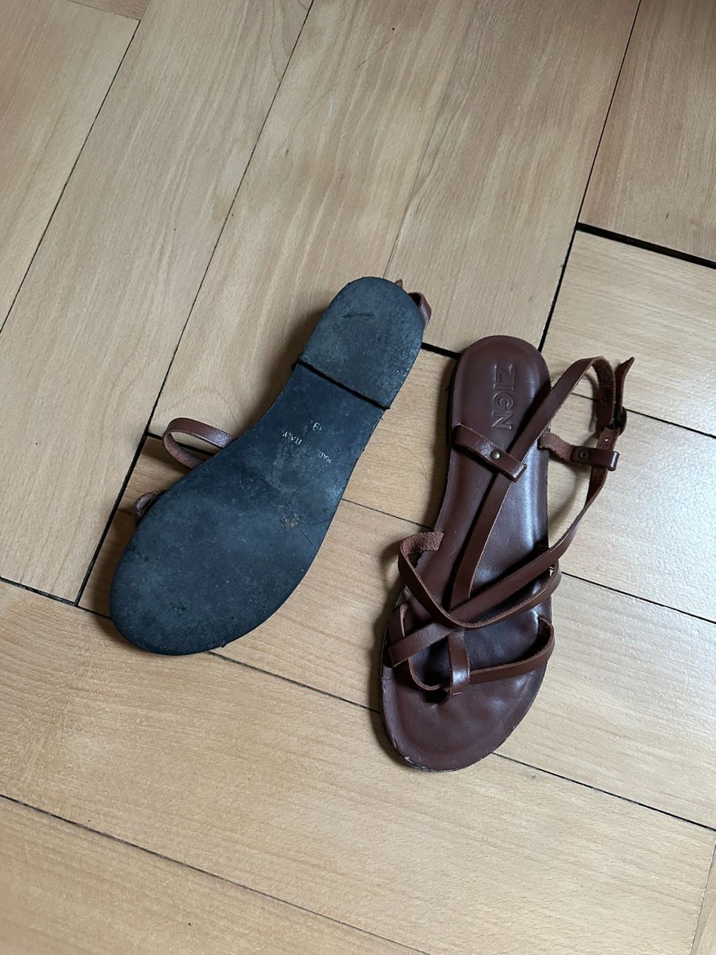 Scarpe da donna: ZIGN - Leder Sandale dunkelbraun 39 – Usato da Zürich venduto da Diazaio 2