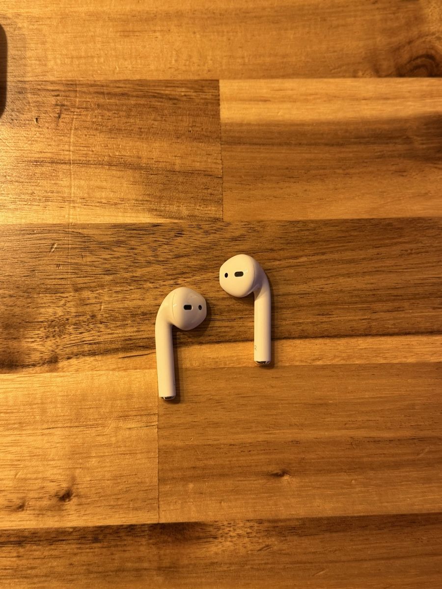Apple Casques audio: Apple AirPods 2. Generation mit Ladecase weiss – D'occasion à Wabern par ama_kp7r 4
