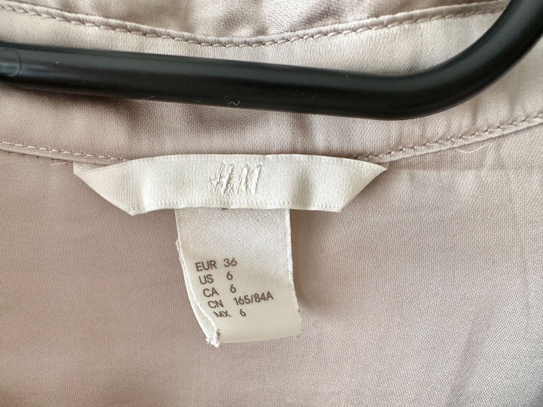 H&M Camicette: Schön fallende Bluse in Seidenoptik von H&M – Usato da Bern venduto da Fraeuleinhonig 2