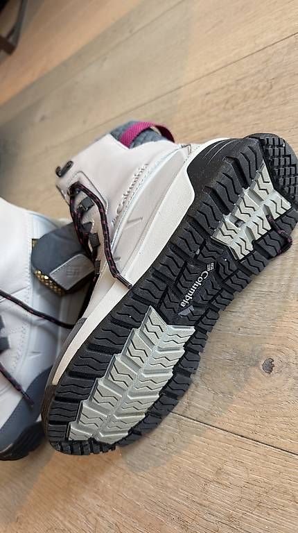 Scarpe da donna: Columbia Winterschuhe gr. 39.5 – Usato da Steinhausen venduto da inmumi 2