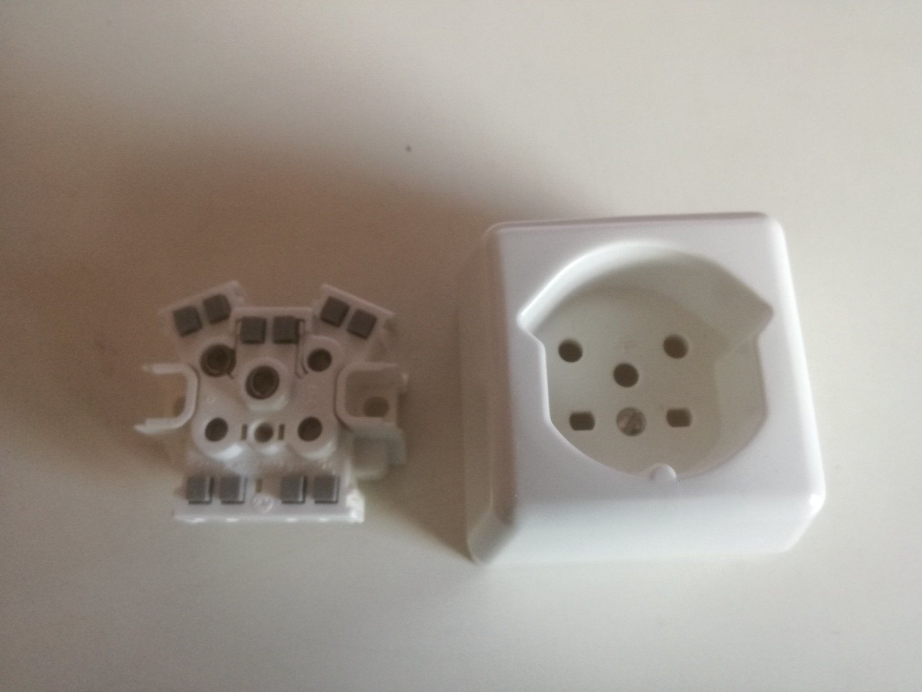 Stecker: Steckdose Typ 15 AP weiss – Gebraucht aus Sursee von Ursus_LU 2