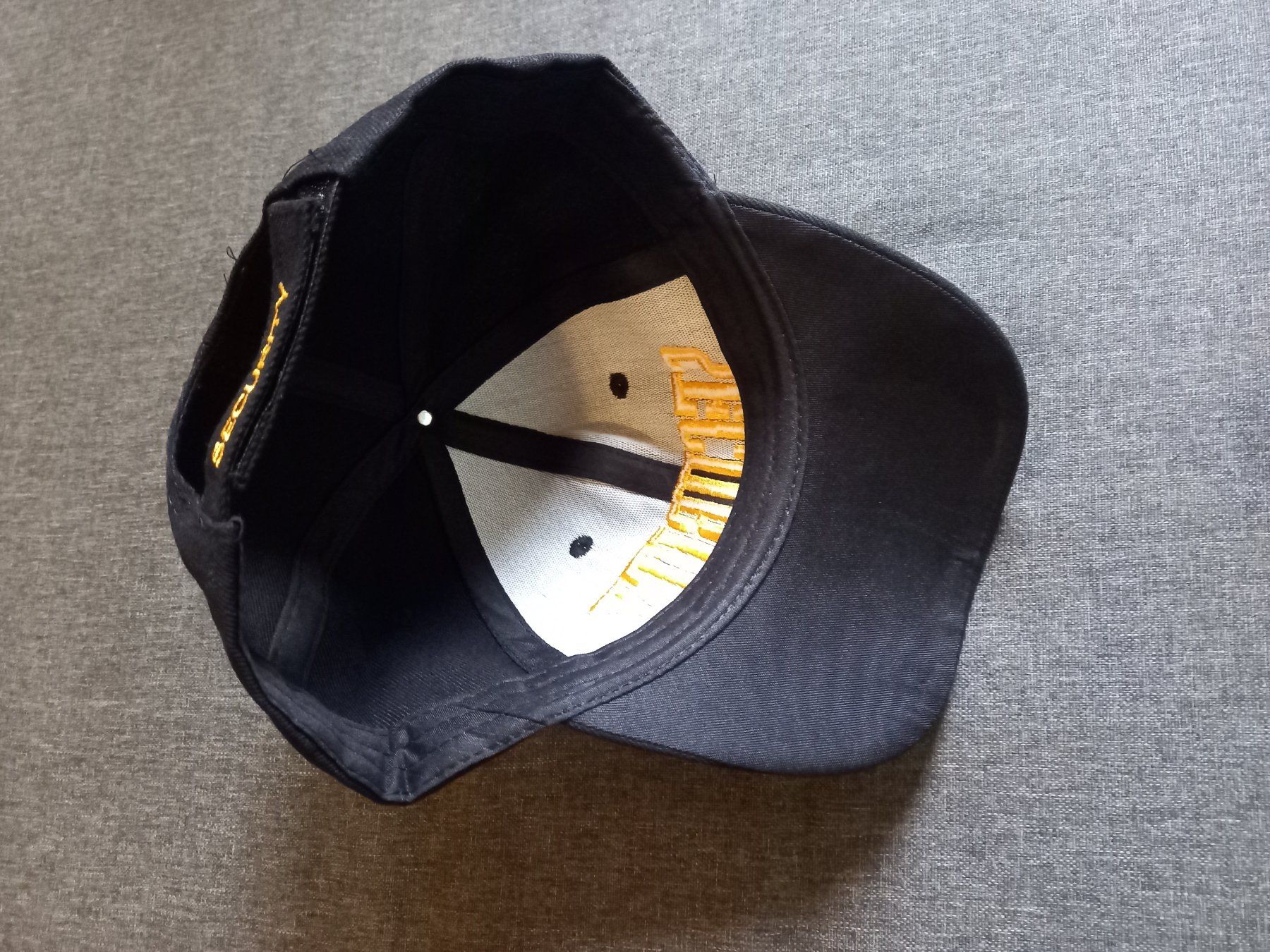 Copricapi, berretti & cappellini: 4x Schwarze Kappen SECURITY bestickt - Casquette sécurité – Nuovo e nell'imballaggio originale da Lausanne venduto da FASHION-WORLD-SHOP 2