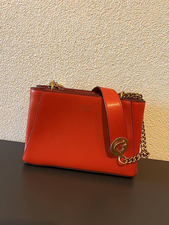 Borse da donna: Guess Handtasche- Schultertasche – Usato da Einsiedeln venduto da anouk2fel