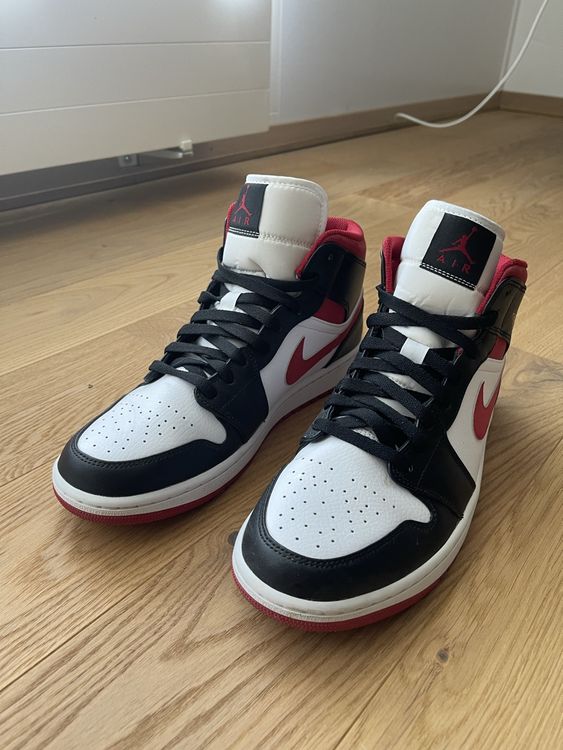 Jordan Chaussures hommes: Air Jordan 1 Mid - Top Zustand - Grösse 44 🔥 – Neuf (Voir description) à Dietikon par lazio9096 2