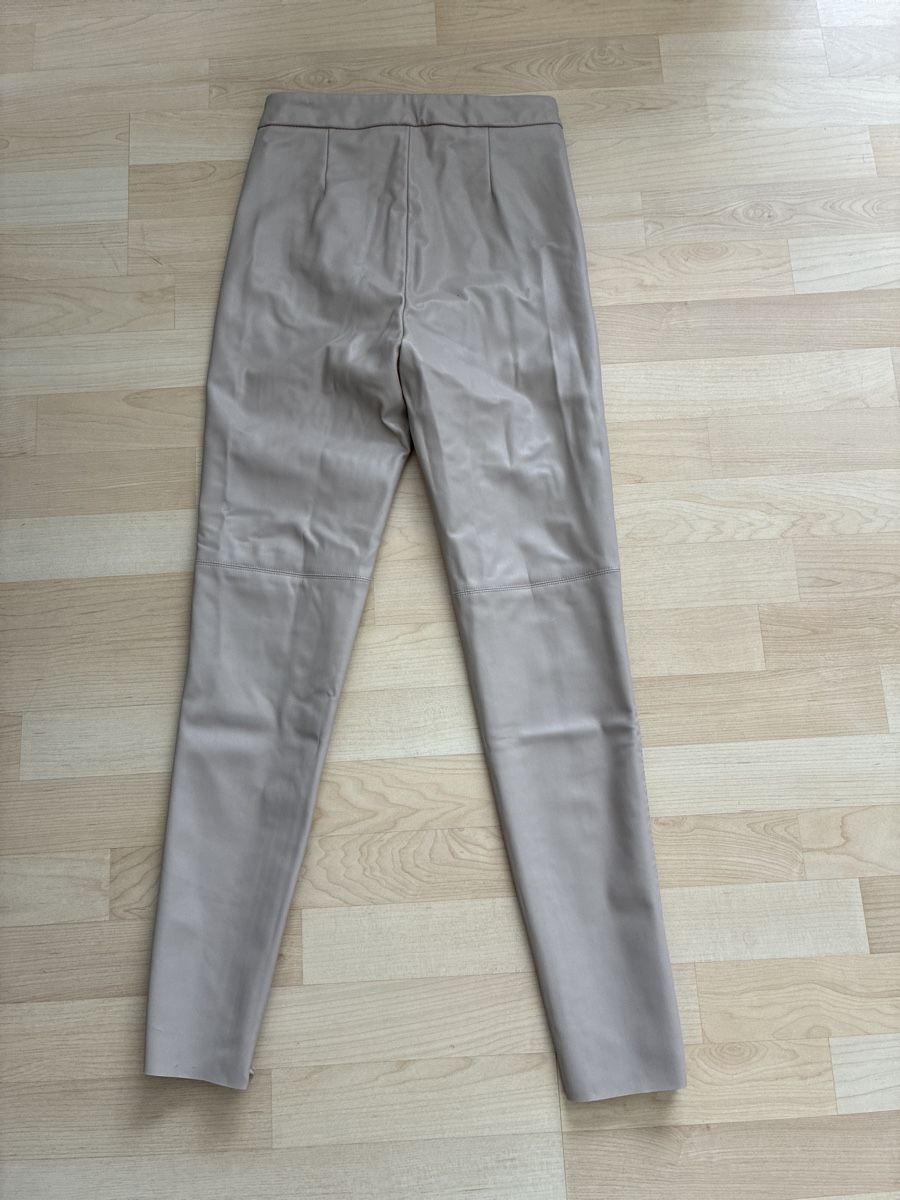 Zara Pantaloni: Kunstleder Hose XS Zara – Usato da Küssnacht am Rigi venduto da Anacerna 1