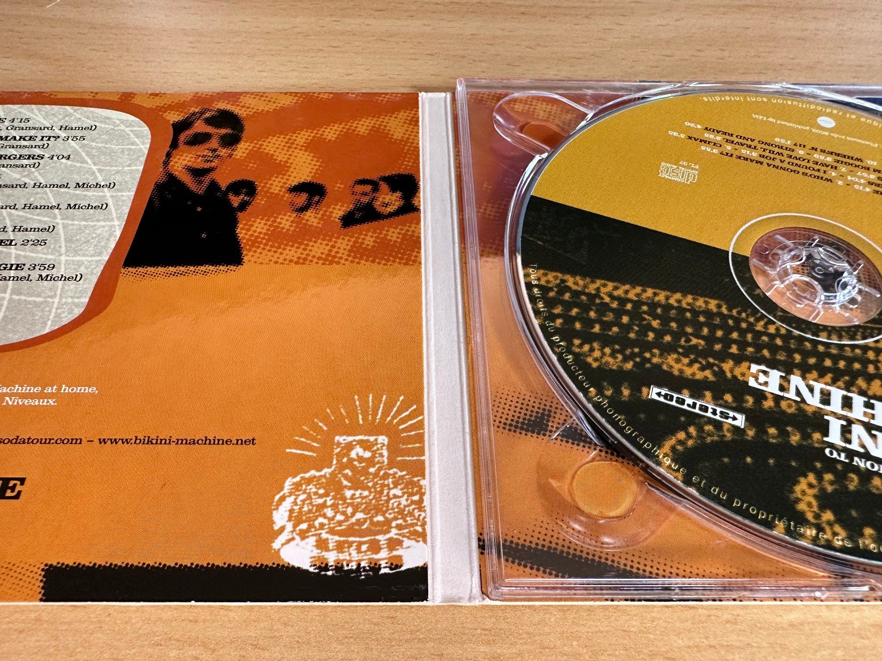 CD: Bikini Machine – An Introduction To Bikini Machine – Usato da Rikon im Tösstal venduto da Alpenmutz 2