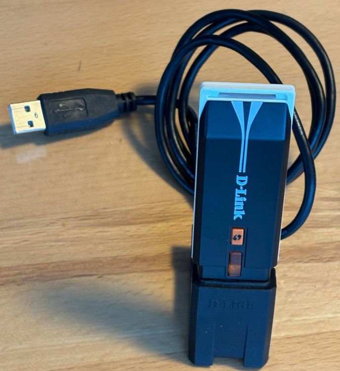 D-Link DWA‑140 Wireless N USB Adapter – 300 Mbit/s mit Dock (Gebraucht ...