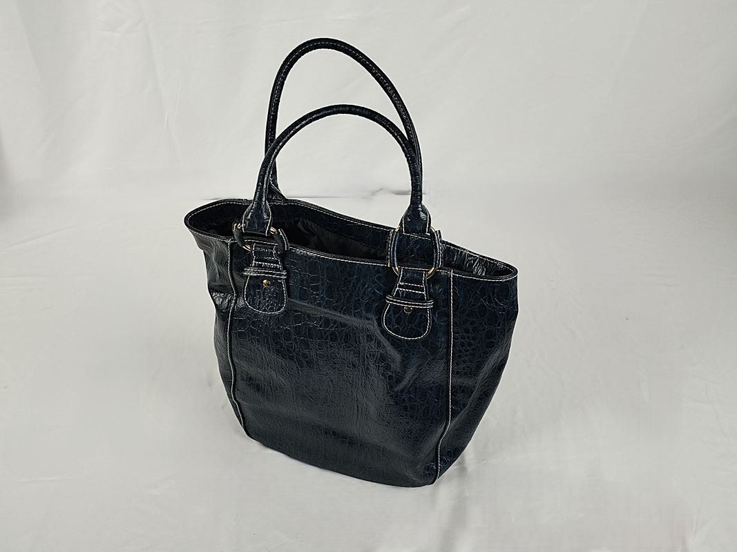 Estée Lauder Taschen für Damen: ESTÉE LAUDER Handtasche Kunstleder – Gebraucht aus Schübelbach von Restwert_Schubelbach
