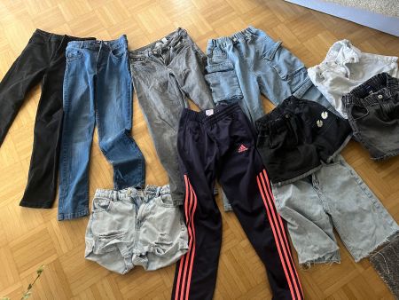 Kleiderpaket Mädchen Hosen 11-12 Jahre, z.T. ungebraucht