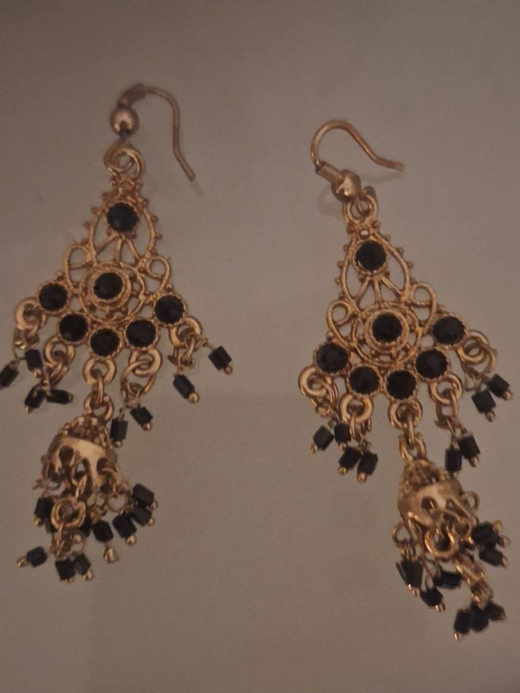 Boucles d'oreille: OHRHÄNGER Vintage beweglich mit gefasste Kügelchen – D'occasion à Kerzers par ExpressoTerreno