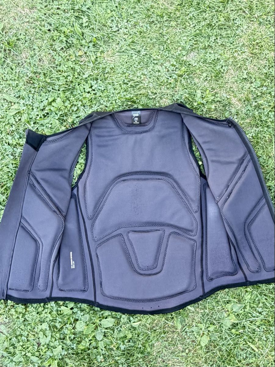 Protections: ION Vest Vector Core Front Zip Men 54/XL schwarz – D'occasion à Faulensee par Captainm 2