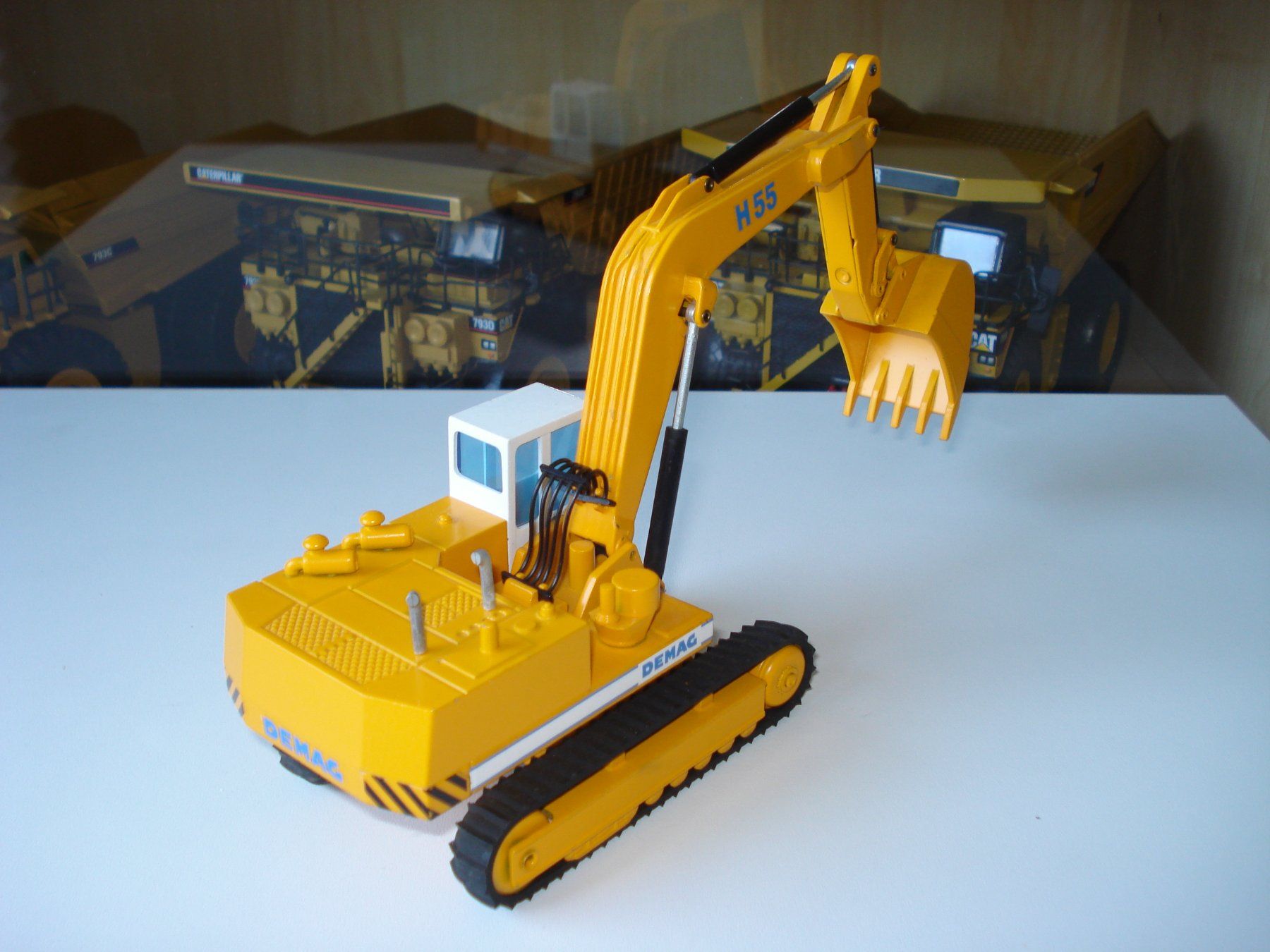 Demag Kit di modellismo & Modellini statici: DEMAG H 55 Raupenbagger – Usato da Mitlödi venduto da worker04 2
