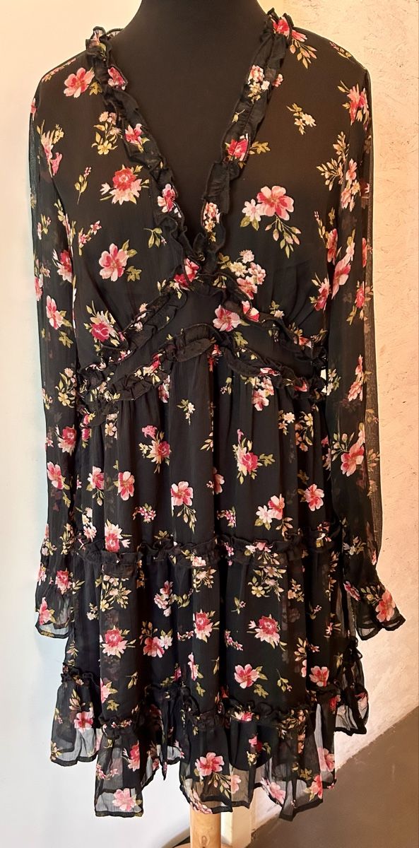 Vero Moda Vestiti: Vero Moda Kleid, Grösse XL – Nuovo (secondo la descrizione) da Oberhasli venduto da anzis