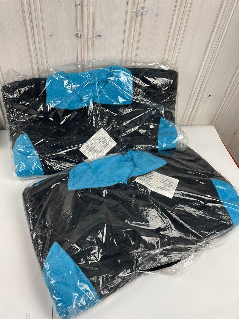Giacche: 2x Wendefleecejacken schwarz/blau/ - Neu – Nuovo e nell'imballaggio originale da Wängi venduto da LiqKojote