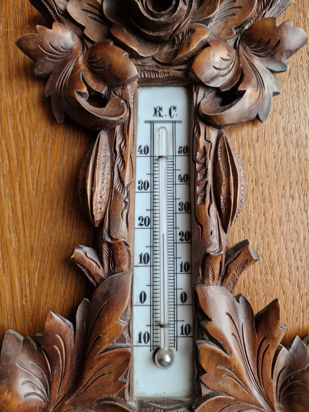 Sonstige antike Technik & Geräte: Barometer und Thermometer  -  antike Brienzer Schnitzerei – Gebraucht aus Röthenbach i. E. von Heureka5 5